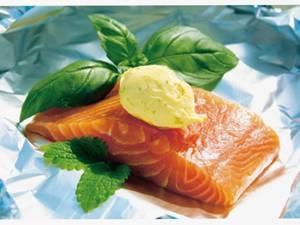 Vitamin D Bildas i huden när vi är ute Fet fisk; lax, sill, makrill