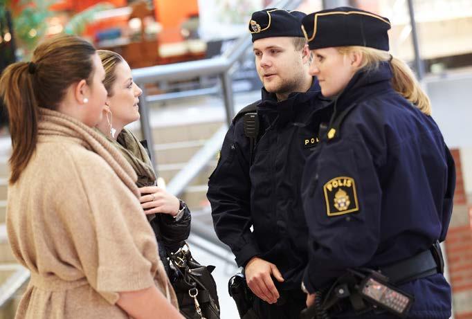 I medborgardialoger är det meningen att medborgarnas synpunkter ska inhämtas genom hearings, råd och enkätundersökningar.