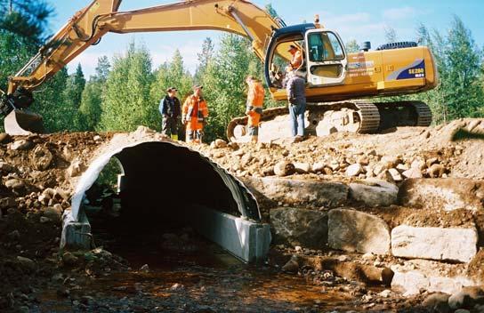 VÄGLAGEN 1971:948 väghållning 4 (En av de två s k portalparagraferna ) Väghållningen omfattar: Byggande av väg Drift av väg Tillbörlig hänsyn skall tas till: Allmänna intressen (enligt lag -