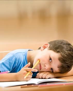 Bra IAQ förbättrar skolbarns prestationer I USA har en studie visat att prestanda i både matematik och lästester ökade med 13% med ökad luftomsättning En norsk studie visade att reaktionstider var
