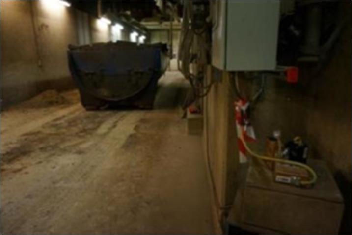 Det finns även risk för damning från bottenaskorna. Sand och kalk används vid drift av fluidbäddpannor och därför har även mätningar genomförts vid sand- och kalksilos.