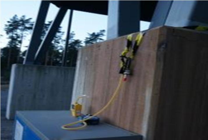 Vid flygasktömning töms silo antingen torrt från silo eller efter befuktning via ett matningssystem till biltransport. Denna tömning sker oftast i en byggnad men kan även ske utomhus.