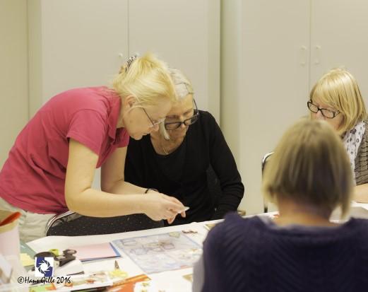 VECKOPROGRÄM MÄ NDÄGÄR Boule VECKOPROGRÄM TISDÄGÄR Stickcafé En måndag i november gjorde vi julkort Sällskapsspel, handarbete och annat pyssel Vi kan spela Rummikub,