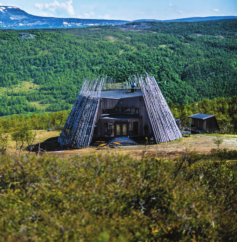 Variationsrik och vacker golf Golfbanan i Ramundberget ligger nedanför Fjällgården och bjuder på nio roliga