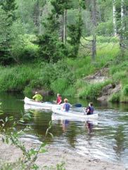 Båda områdena har en variation av sjöar, tjärnar, åar och bäckar i vacker miljö. Fiskekort köper du på webben. Du kan köpa vår fiske- och vandringskarta på turistinformationen.