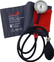 En komplett trippelmanschett med unika handmanometern WA DS65 (extra stöttålig) med tryckventil, stetoskop Welch Allyn Duophon 40 mm och hjärtnivåkudden HELP. Ord. pris 2.888:- Kampanjpris 2.