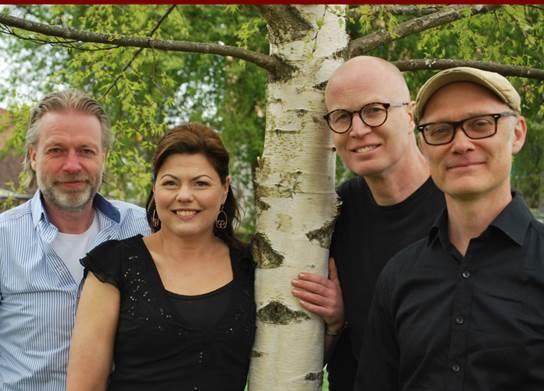 Engström, piano Stefan Bäcklund, bas Odensvi kyrka "Finstämda visor och meditativ jazz samsas med lyrisk folkton och en fläkt av