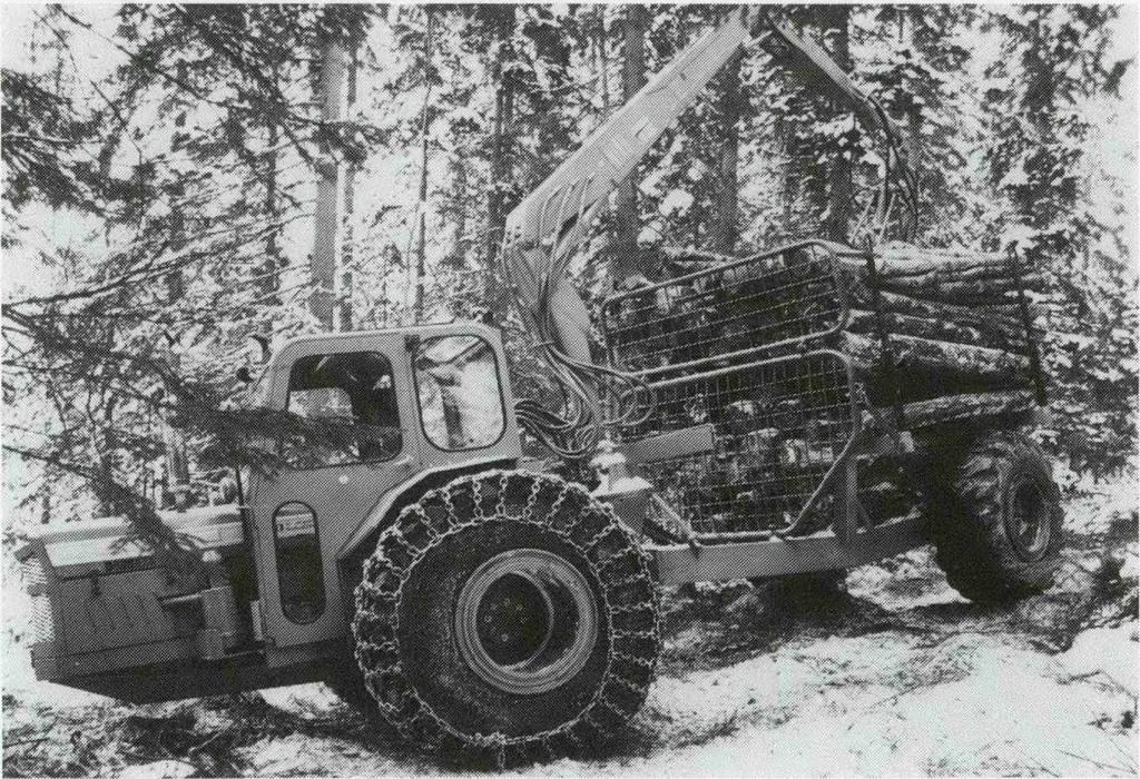 1957 var tiden mogen för den första specialbyggda skogstraktorn, BM Bamse, att göra sitt intåg.
