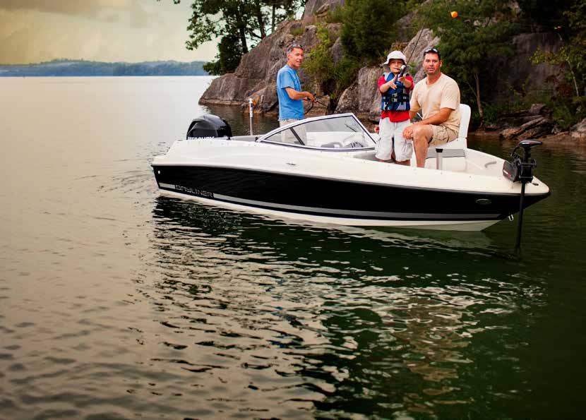 BAYLINER Bayliner har gjort högkvalitativa fritidsbåtar, daycruisers och bowriders i över 45 år. Bayliners båtar är prisvärda att köpa och billiga att äga, man får mycket båt för pengarna!