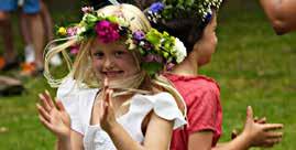Var med och bygg upp naturkonstverk tillsammans med landskapsarkitekten och konstnärinnan Helle Neblong. Workshop där barn och vuxna får vara med och skissa på idéer under Positivparkens dag.