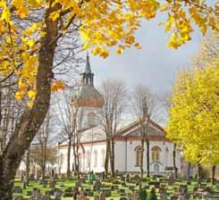 Sedan håller Gunnar Weman ett föredrag utifrån sin avhandling om kyrkoarkitekten Helgo Zetterwall, som ritat bland annat Björketorps kyrka.