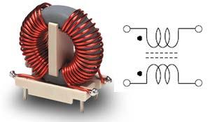 7. 4p En stöskydds dossel, Common mode choke, ä en komponent som ska hinda elektiska stöninga att ta sig in i datoutustninga. Det ä en tansfomato med två identiska magnetiskt kopplade lindninga.