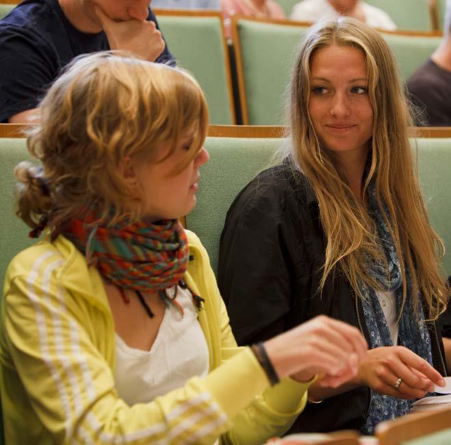 12 MIN STUDIE- OCH KARRIÄRHANDBOK MIN STUDIE- OCH KARRIÄRHANDBOK 13 Undervisningsmetoder Tips på studiestrategier Vid högskolan finns det olika undervisningsmoment så som föreläsningar, övningar,