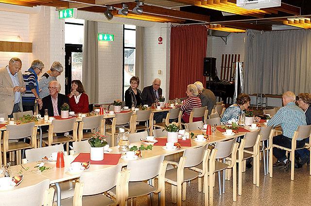 SAMMANFATTNING från Månadsträffen på Medborgarhuset i Genarp den 11 november 2015. En sådan fantastisk eftermiddag. Redan vid halv två-tiden strömmade medlemmarna till.