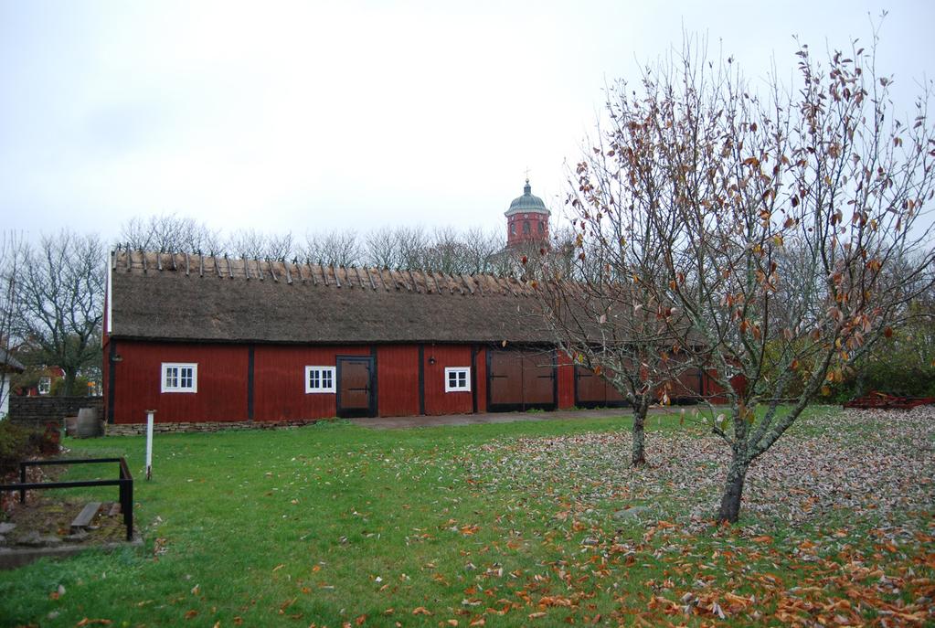 En av de äldre byggnaderna inom planområdet, vy mot nordost.