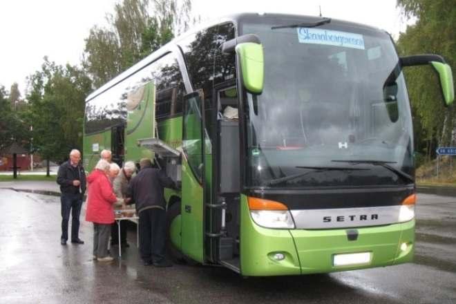 Höstens bussresa till Karlskoga 2015 Den 18 september gjorde vi en bussutflykt till Karlskoga för ett besök vid Nobelmuseet och Kulturcentrum Berget i Degerfors.