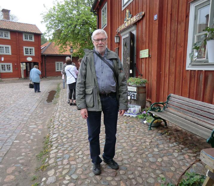Här vid Stegeborg ligger också slottsruinen som ett minnesmonument från svensk historisk tid.