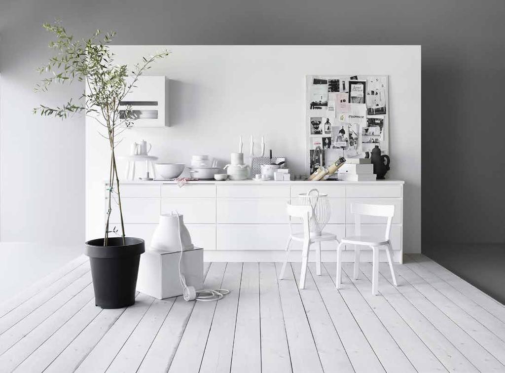 Bänkbelysning med lysrörsarmatur. Observera att bilden nedan endast är en inspirationsbild och innehåller smaterial. Handtag 31085 rostfritt. Monteras liggande på lådor och stående på luckor.