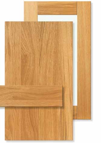 Målad lucka med 19 mm MDF-board med ram och allmogespegel. Finns också i spröjsad vitrin med klar- eller frostat glas.