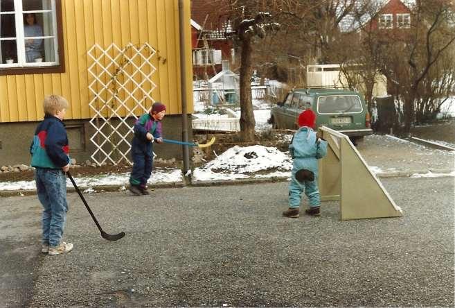 Landbandy på vintern Kula, burken, brännboll, friidrott femöring, och fotboll i parken