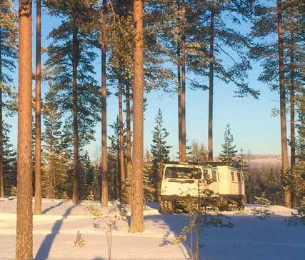 Passera Mora, kör vidare genom Älvdalen och sväng av mot Trängslet. Kör någon mil till och du kommer till ett av Sveriges största skjutfält och en gigantisk vattendamm vid en stor kraftstation.