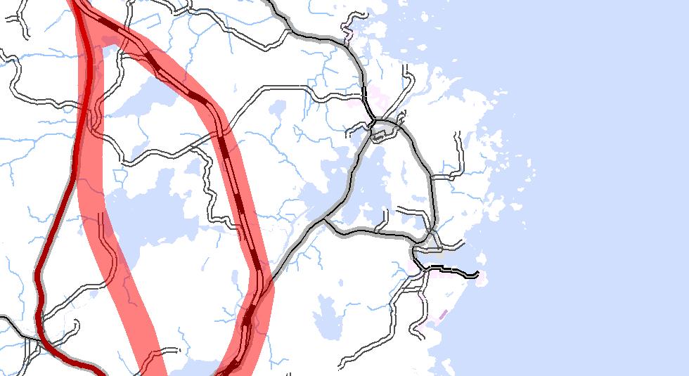 Östlig sträckning begränsas av Tjärnviks träindustri i sydost och Gryttjestjärnen i väster. Norr om Gryttjetjärnen går en gemensam korridor på båda sidor om väg E4 för att finna lämplig passage.