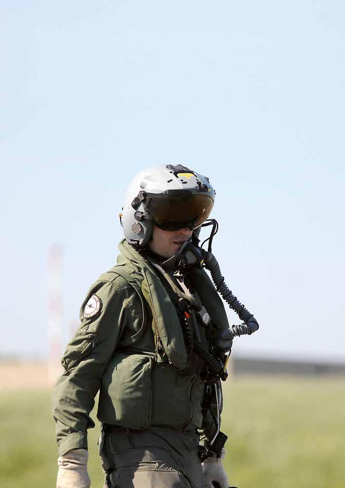 Flygvapnet Flygvapnet svarar för kontinuerlig övervakning och bevakning av vårt lands luftrum. Kränkningarna av luftrummet förhindras vid behov med kraftåtgärder.