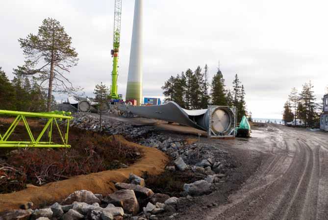 I december 2010 då Byrkije reinbeitesdistrikt kom ner med renarna till vinterlandet Lögdeå var tio vindkraftverk byggda och ytterligare
