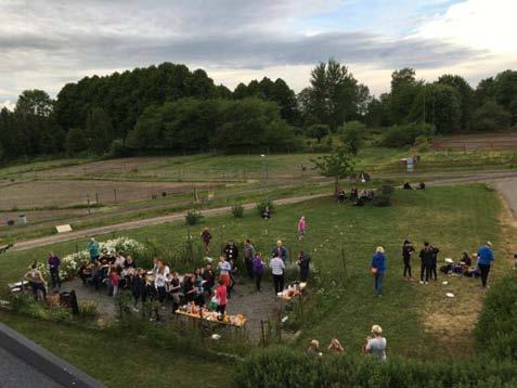 Under åren har vi haft uppsuttna ridpass varje vecka, hoppning eller dressyr, för två av ridskolans egna ridlärare som förutom sin ridlärarutbildning även är utbildade C-tränare i dressyr respektive