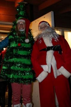 Under Julshowen sålde vi även lotter till vårt choklad-, Agria- och vuxenlotteri där det fanns fina priser för alla åldrar.