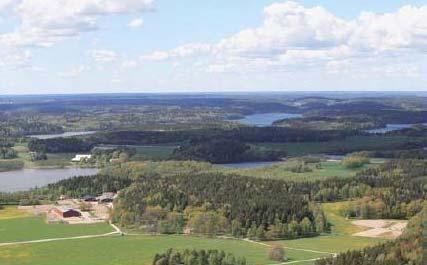 Föreningen Föreningen, som är medlem i Svenska Ridsportförbundet, grundades 1967 och driver verksamhet på Skrävsta gård i Botkyrka kommun. Vi är bl.a. certifierade enligt Botkyrka kommuns program Utmärkt förening.