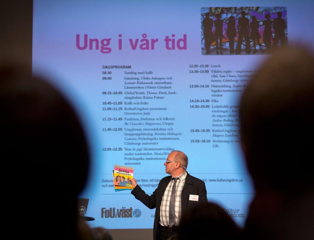 Ung i vår tid Forskning och utveckling om ungdomar, tonårstiden och föräldrastöd Dokumentation från konferens den 27 november 2014 i