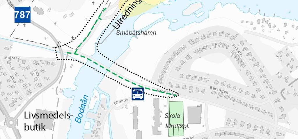 Vid kyrkan och längs Brovägen är den separerad med kantsten. Kopphusvägen Bredda vägen till 5 m för att möjliggöra möte mellan lastbil och personbil utan att inbjuda till höga hastigheter.