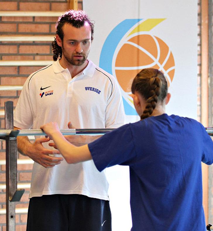 Lära spelarna vikten av att ta ansvar för sin egen träning och utveckling. Sprida Fair-play och basketens gemensamma värdegrund.
