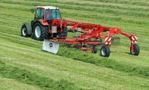 Lely Hibiscus 655 SD Classic och Hibiscus 765 SD Grundmodellerna utför alla funktioner som behövs för en sidosträngläggare.