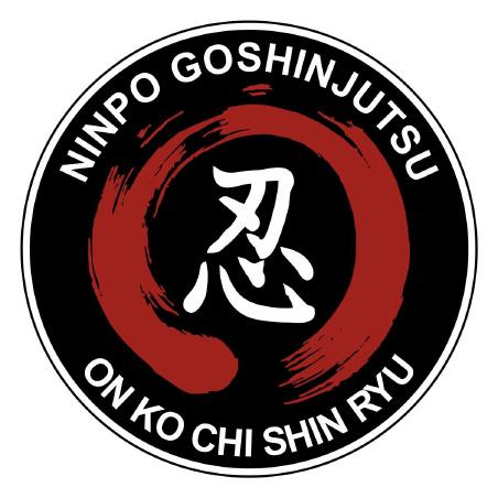 GOSHINJUTSU TRÄNINGEN Gruppen i VJK tränar stilen Ninpo Goshinjutsu On Ko Chi Shin Ryu. Även MuTe Ryu Jujutsu och Edo Machi-kata Taiho Jutsu tränas. Gruppen består av ett tiotal tränande.