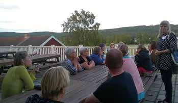 Fönstren i Snickarens stuga åtgärdades så att norra sidans stugfönster byttes helt och hållet medan södra sidans stugfönster kittades och målades om.