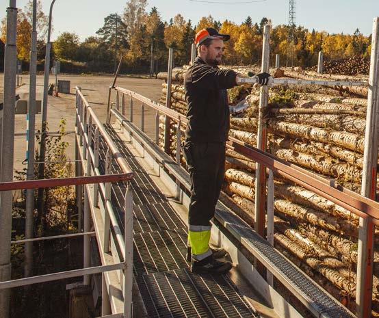 RÅVARUFÖRSÖRJNINGEN Viss volym råvara byts med andra industrier i syfte att minska transportavstånden. Det innebär såväl en miljömässig som ekonomisk besparing.