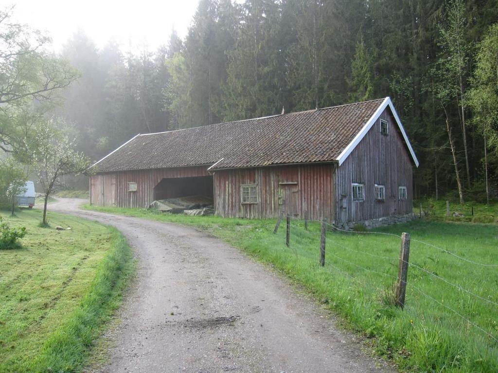 Ladugård på gården Kärret, Hemsjö socken.