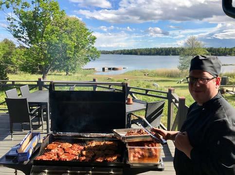 nedläggningshot. Efter många styrelsemöten och långa diskussioner och fördjupade utredningar har dock styrelsen i Luftvärnsförbundet fattat beslut om att fortsätta driva kursgården framåt.