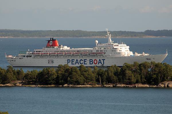 Ocean Countess Rederi: Martime & Cruising Byggd: 1975 Längd: 164 meter Brt: 17 593 Passagerare: 950 Tidigare namn:
