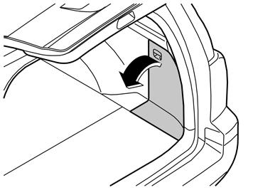 1B Gäller XC90 med två stolsrader Fäll upp den mittre, bakre golvluckan (1) en bit. Ta bort den genom att dra loss den från sina infästningar i framkant.