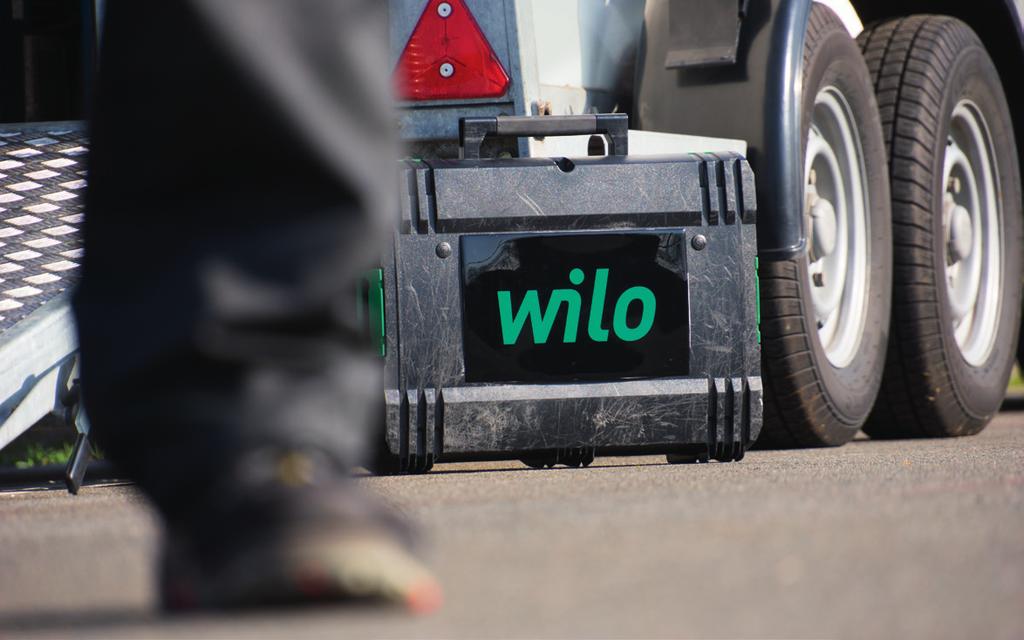 möjliga tid bistå med servicetekniker och reservdelar. Från start till mål med Wilo-Service... När vi diskuterar pumpar med våra kunder ser vi alltid till helheten.