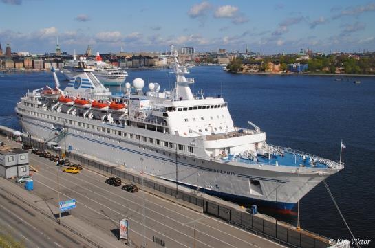 Delphin vid Stadsgården. 2013.05.11. Deutschland ankommer Stadsgården. 2011.08.05. Discovery ute på Kanholmsfjärden 2012.