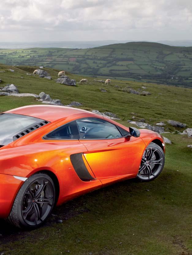 McLaren MP4-12C mot Ferrari 458 Italia.