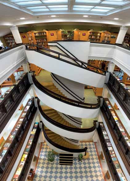 Maija Berndtson Finland 100 år De allmänna biblioteken: En hörnsten i nationsbygget År 2017 hör de finländska allmänna biblioteken till de bästa i världen och finländarna till de mest aktiva