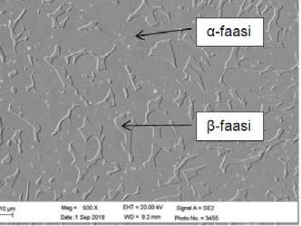 mikrostruktur β-fasen -10 % eller α-fasen omkring β-fasen Om