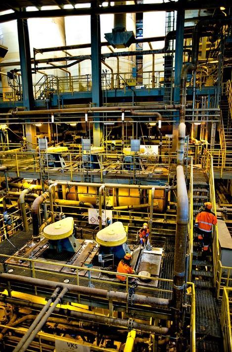 villkor i och med förbättrad råmaterialmix i kopparsmältverken kunde inte kompensera för valutakursförändringar och lägre priser för biprodukter. Minskad spotförsäljning resulterade i högre premier.