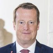 utsågs till Sveriges bästa politiska kommentator på TV 2016. Frank Gardner är BBCs säkerhetskorrespondent och en mycket känd TV-personlighet i Storbritannien.