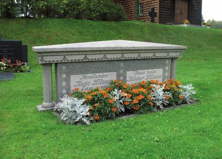 Bland kvarterets gravvårdar, framförallt familjegravvårdarna, finns gravstenar vilka genom sina hantverksmässiga, konsthistoriska och